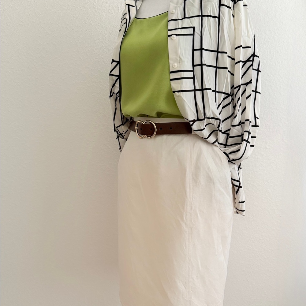 🖤NWT Express Geometric Button Down Blouse Size S… - image 9